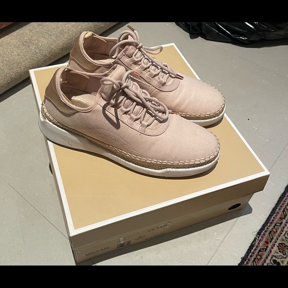Michael Kors Women Sneaker’s - Picture 1 of 4